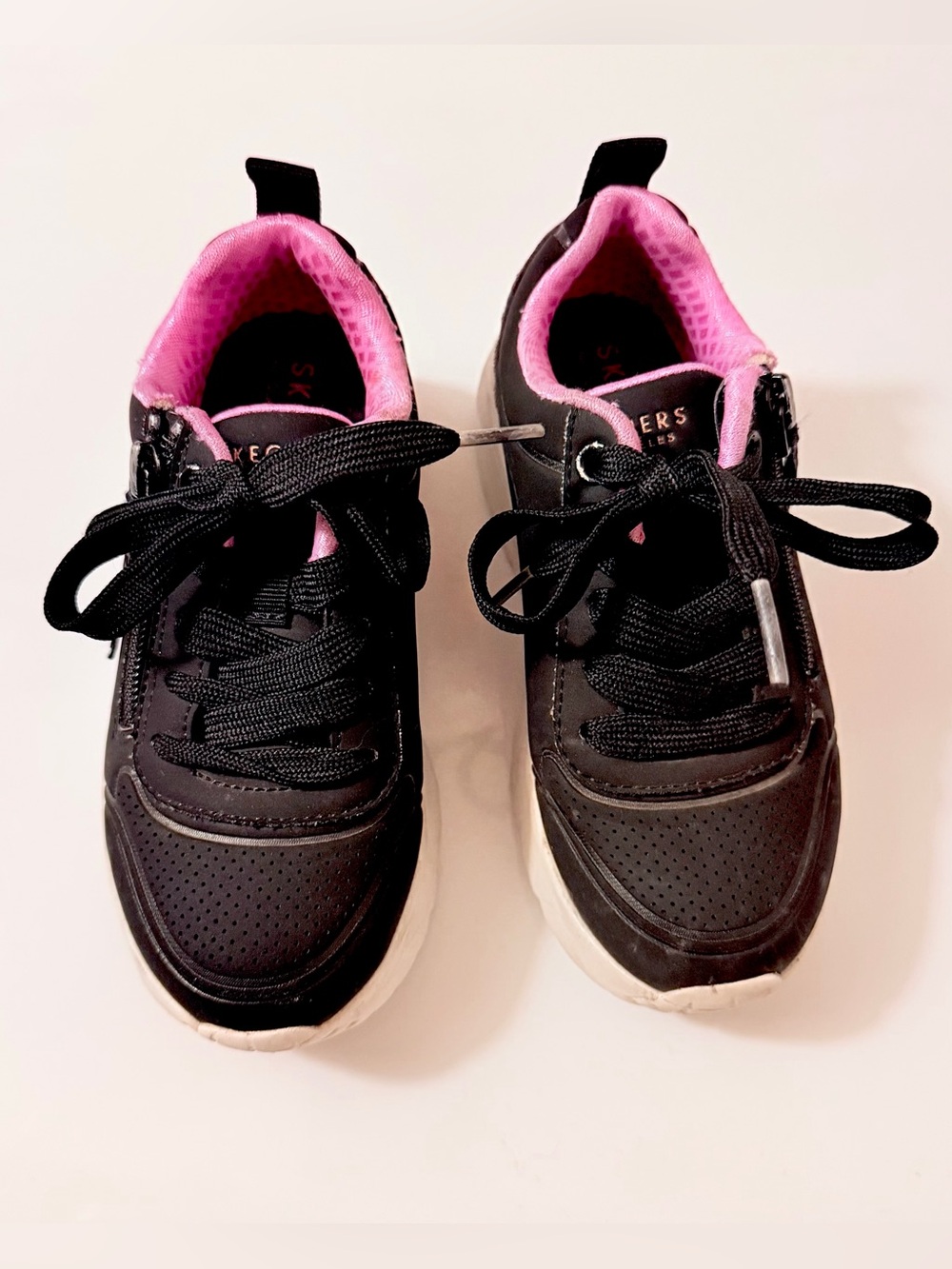 Skechers | Girls Size 11 | Uno Lite Sneakers | Black & Pink